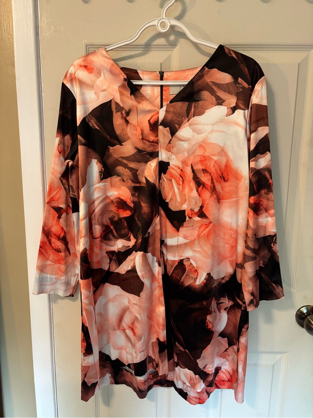 Floral V-Neck Tunic Top - Coral Pink & Black Roses